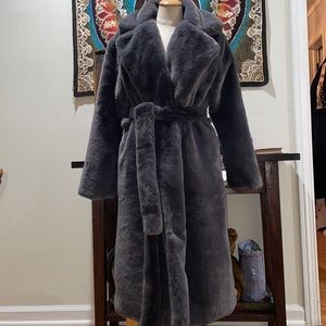 APPARIS faux fur coat women's XL soft!!